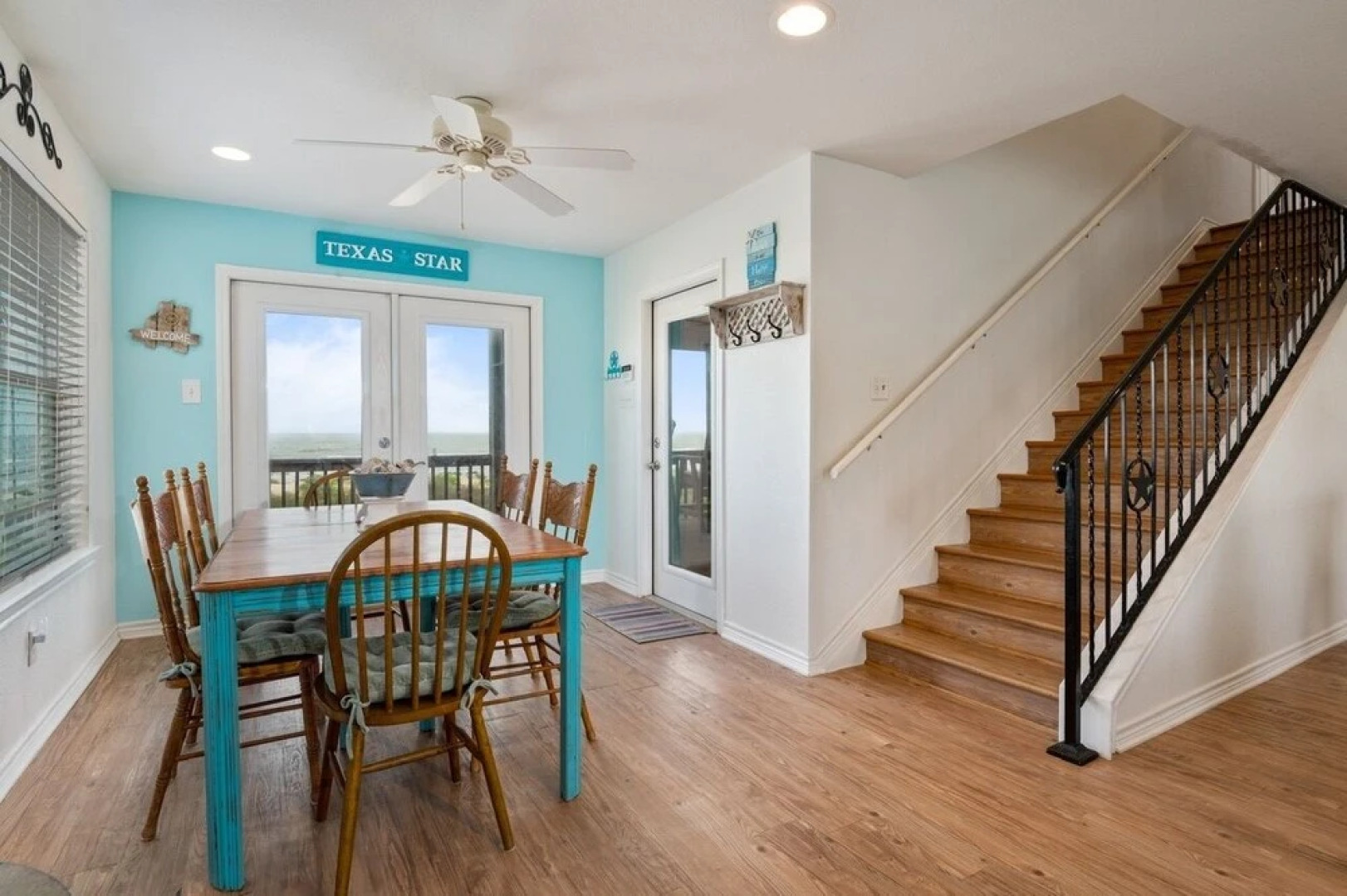 A Texas Star 3 Bedroom Home by RedAwning