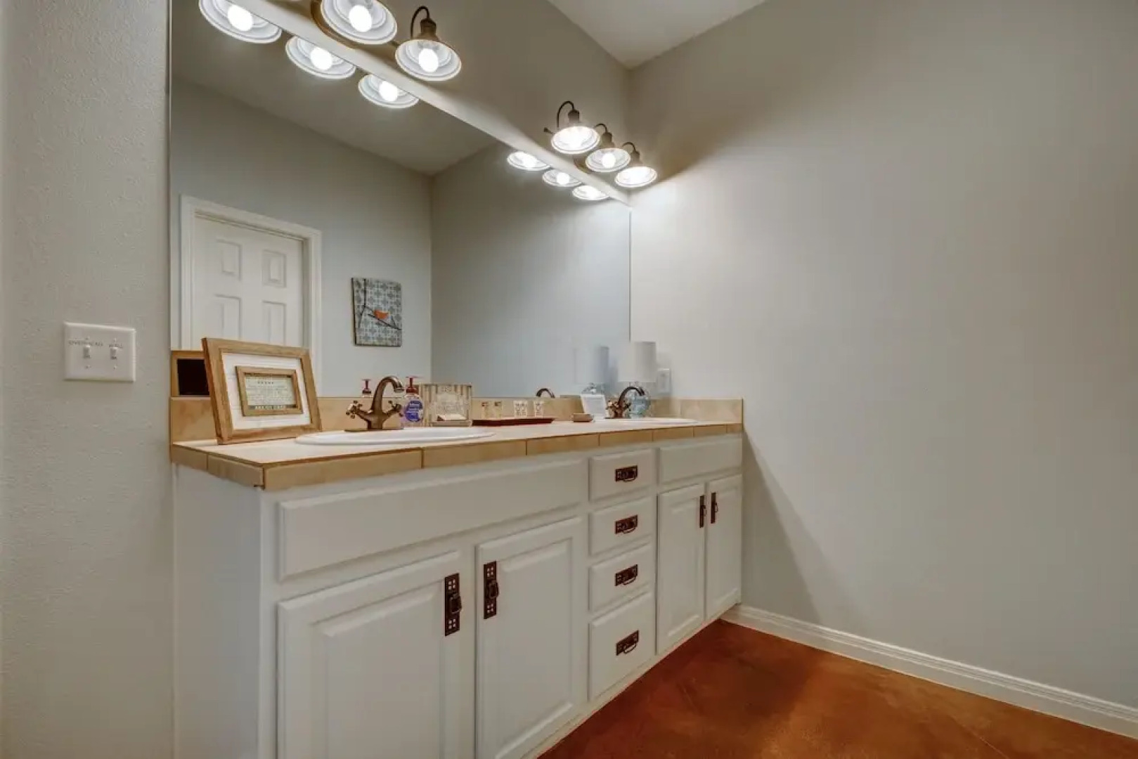 4BR 2 5BA Lake Travis Pool Hill Country Views Sleeps 14 by RedAwning