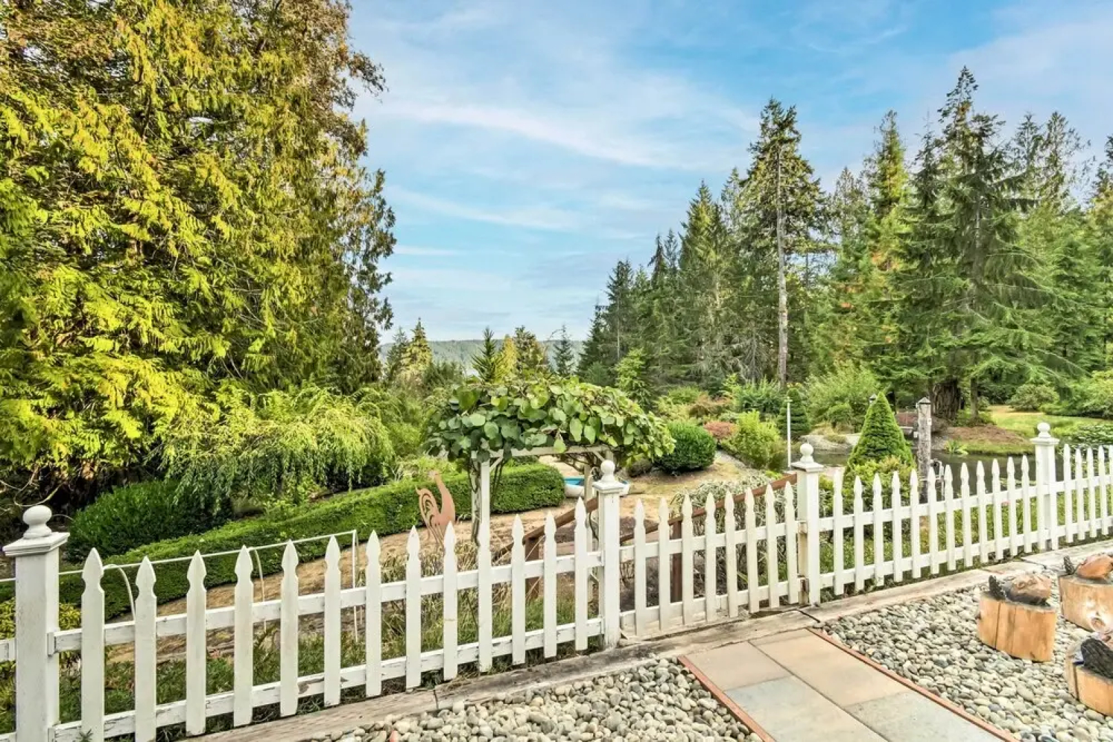 Hoodsport Home on 7 Wooded Acres w/ Hot Tub!