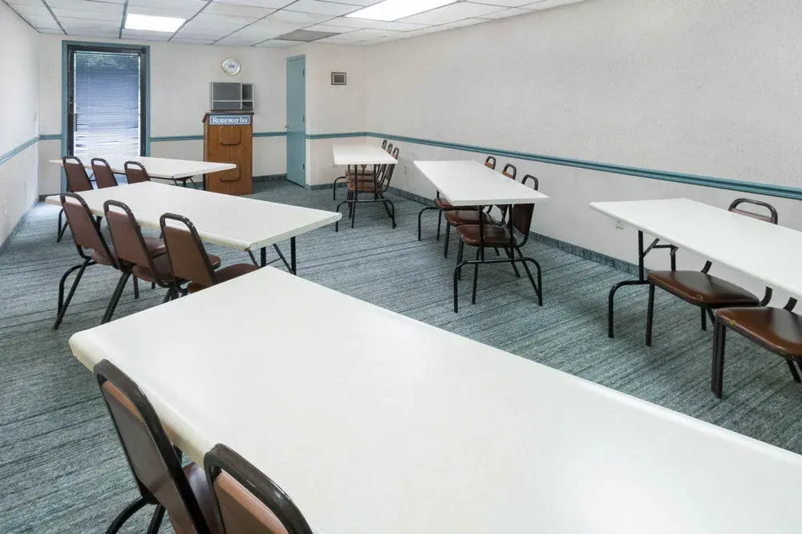 OYO Hotel Chapmanville Inn, WV - Hwy 119