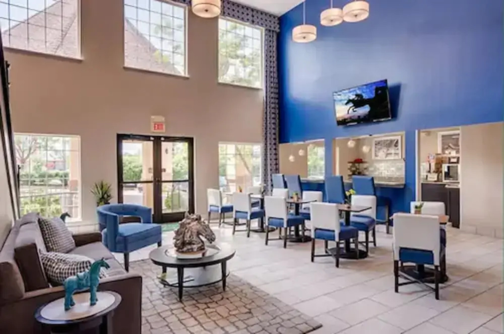 GuestHouse Inn & Suites Lexington