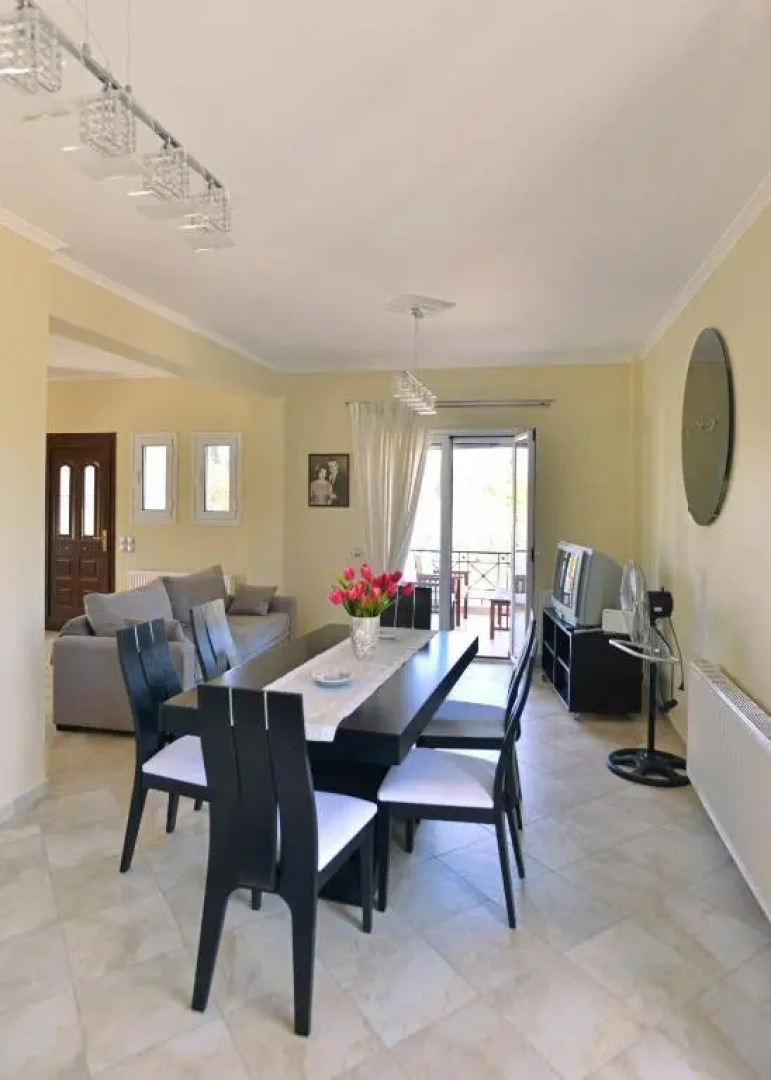 VILLA KONSTANTINOS 6 bedrooms