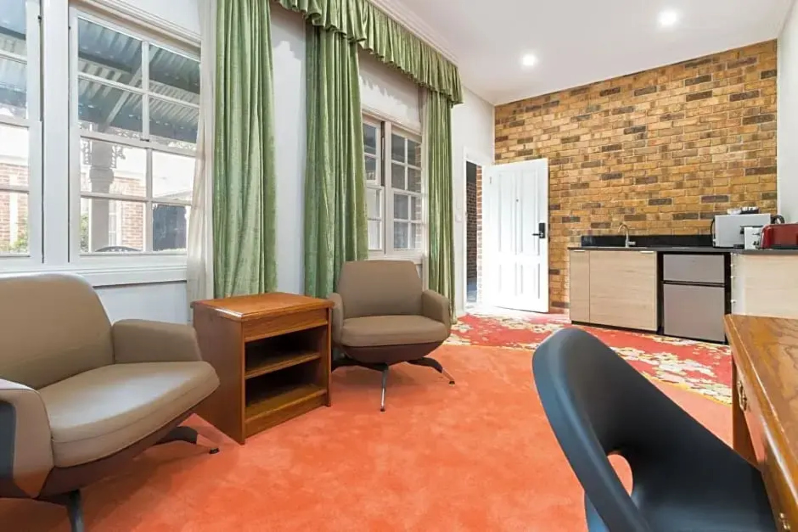 The Carrington Inn - Bungendore