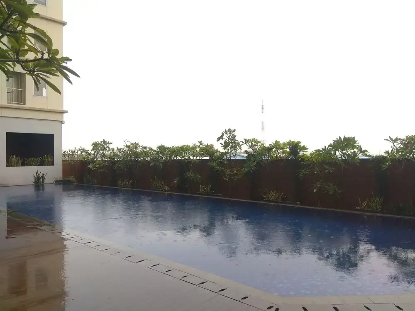 Modern Style Studio Tamansari Mahogany Apartment with City View