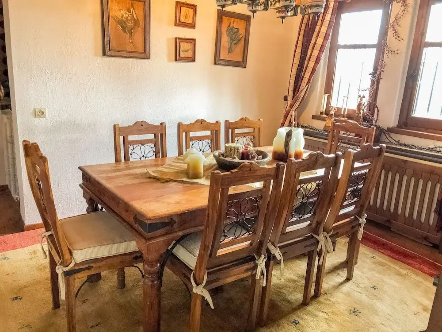 Elegant Holiday Home in Pella With Jacuzzi