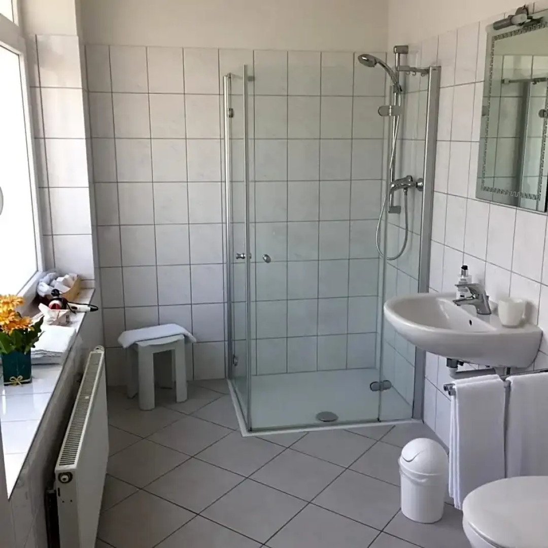 Fricks Hotel & Restaurant