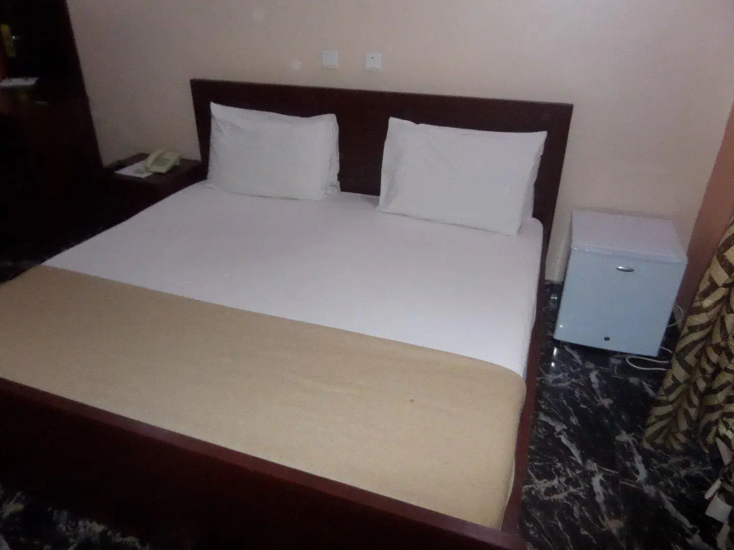 Almond View Hotel and Suites