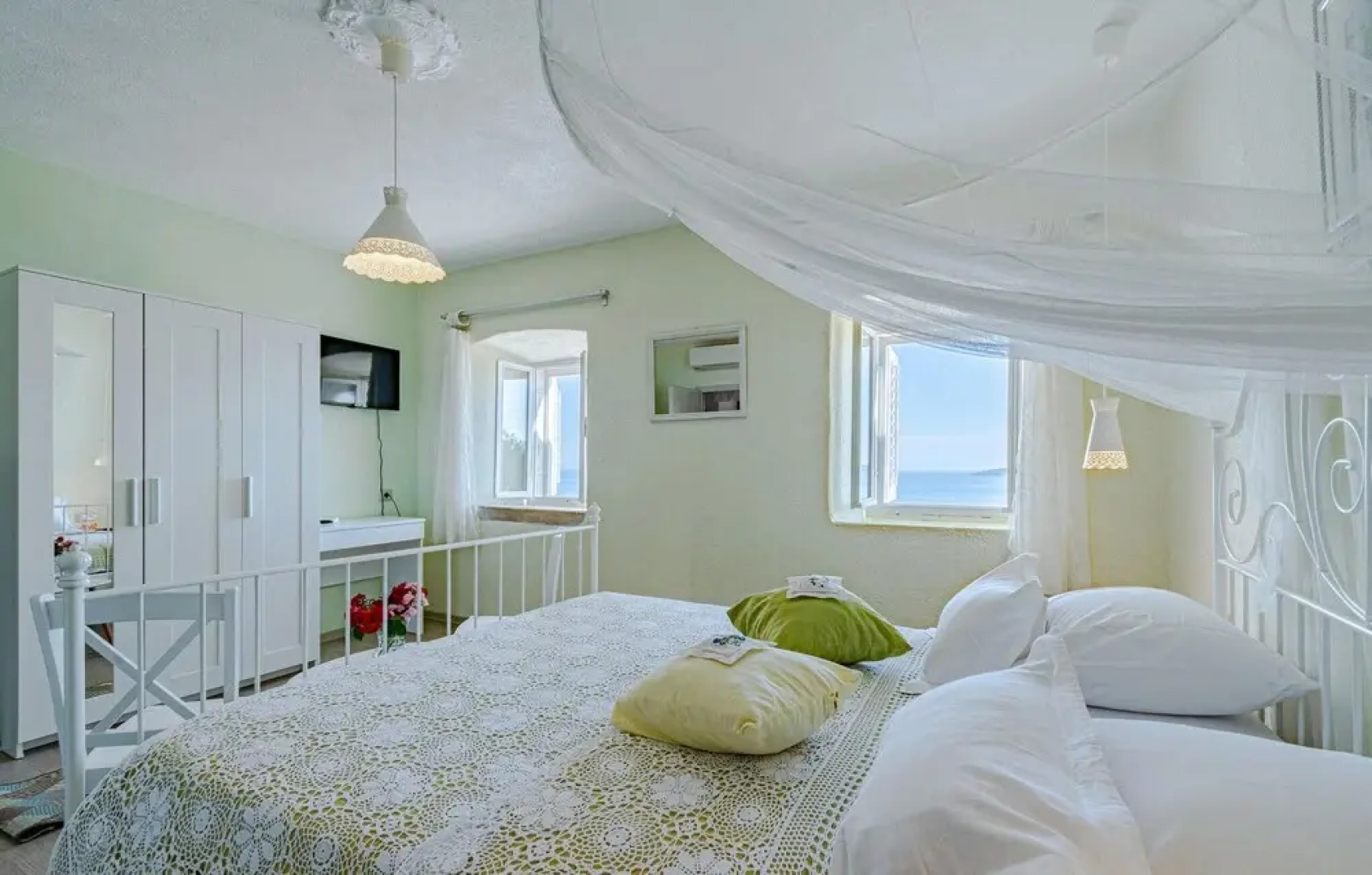 Beautiful Home in Mokalo With Wifi and 2 Bedrooms