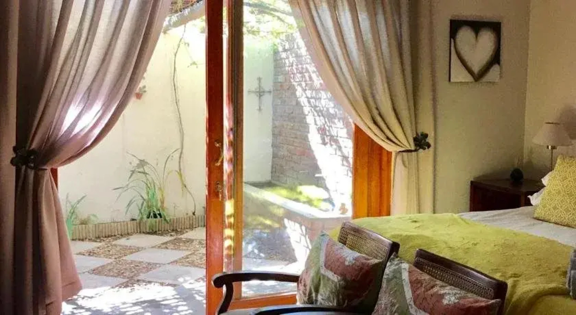 Pane Vivente Garden Cottage