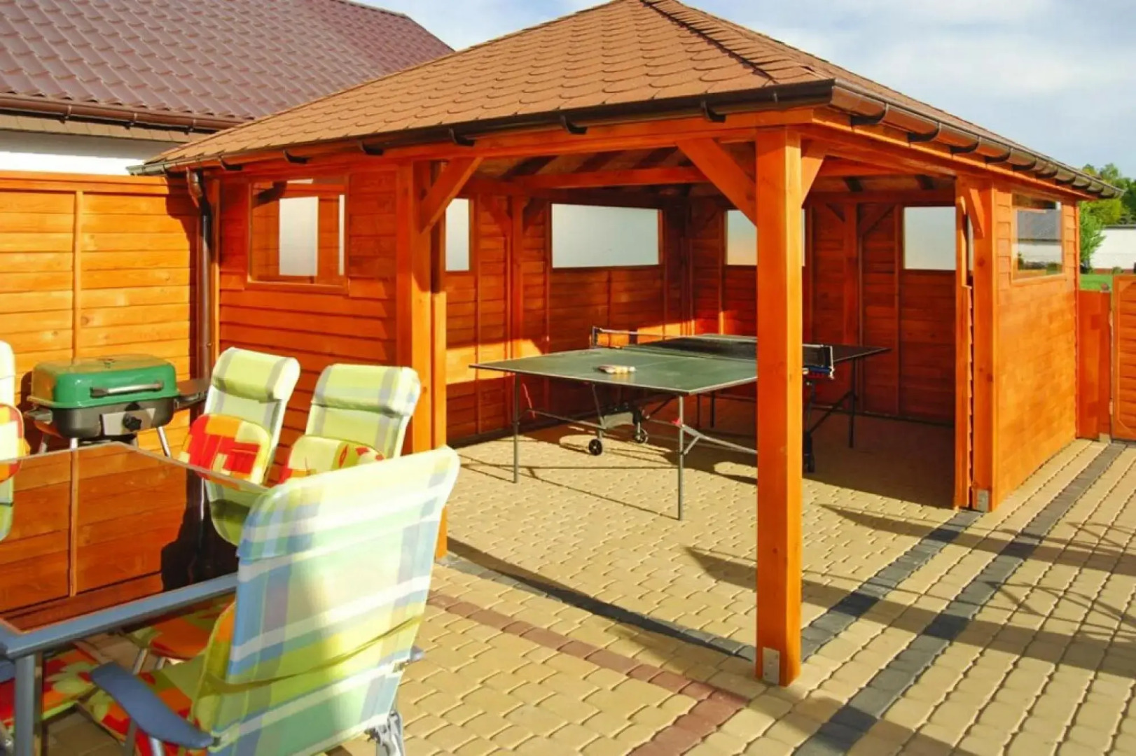 Terraced House With Pool and Sauna, Sieciemin