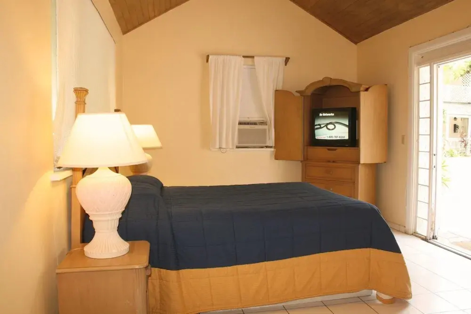 Orchard Garden Hotel & Suites