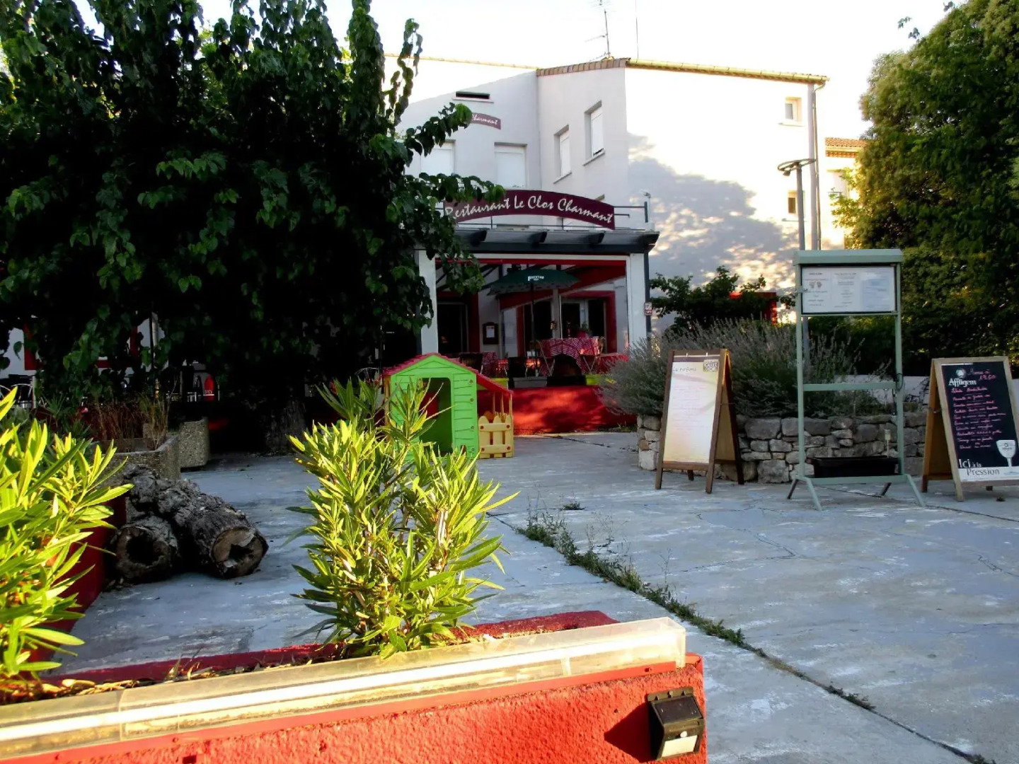 Logis Hotel Le Clos Charmant