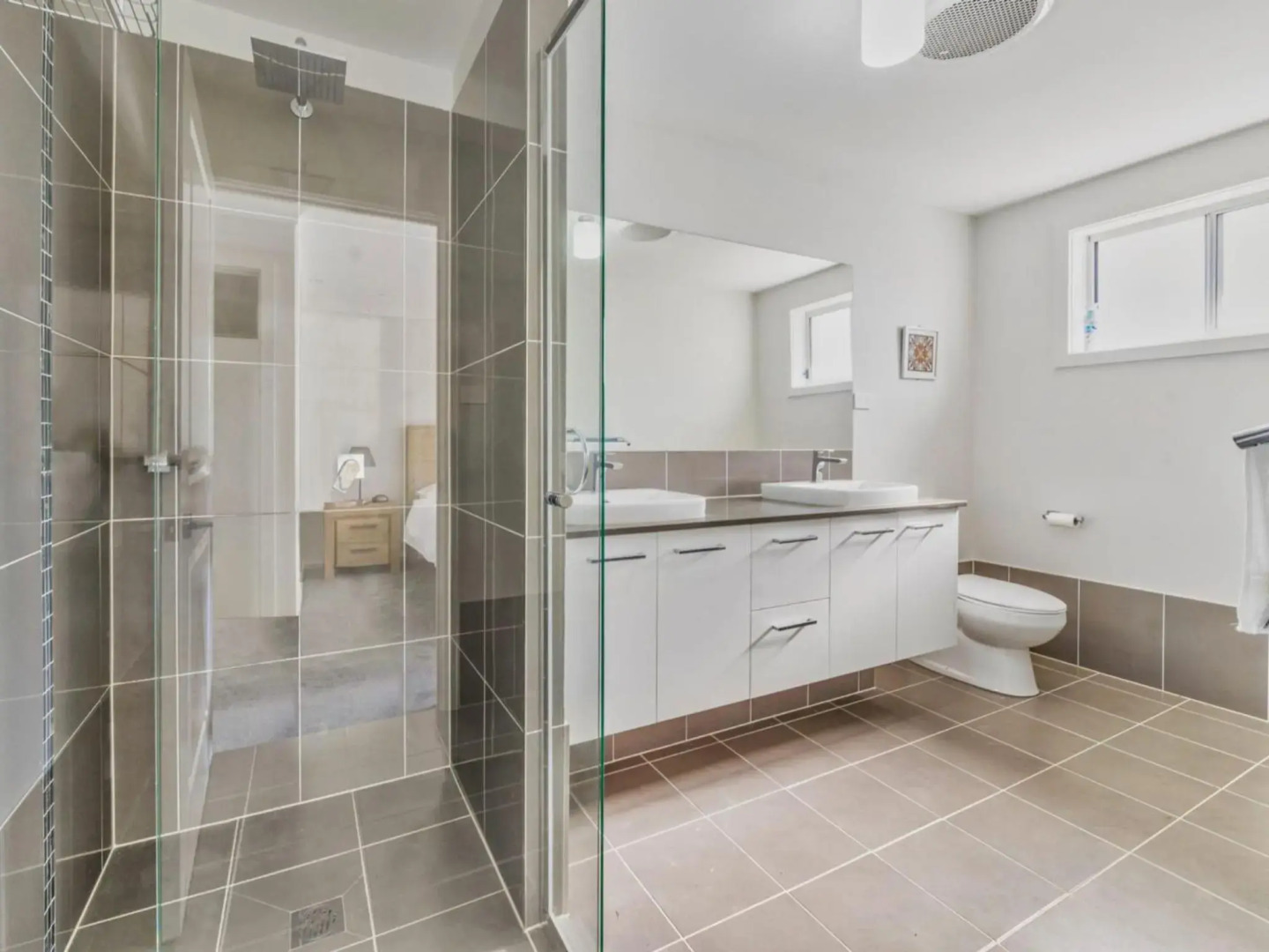 SEA MIST Gerringong 4pm Check Out Sundays