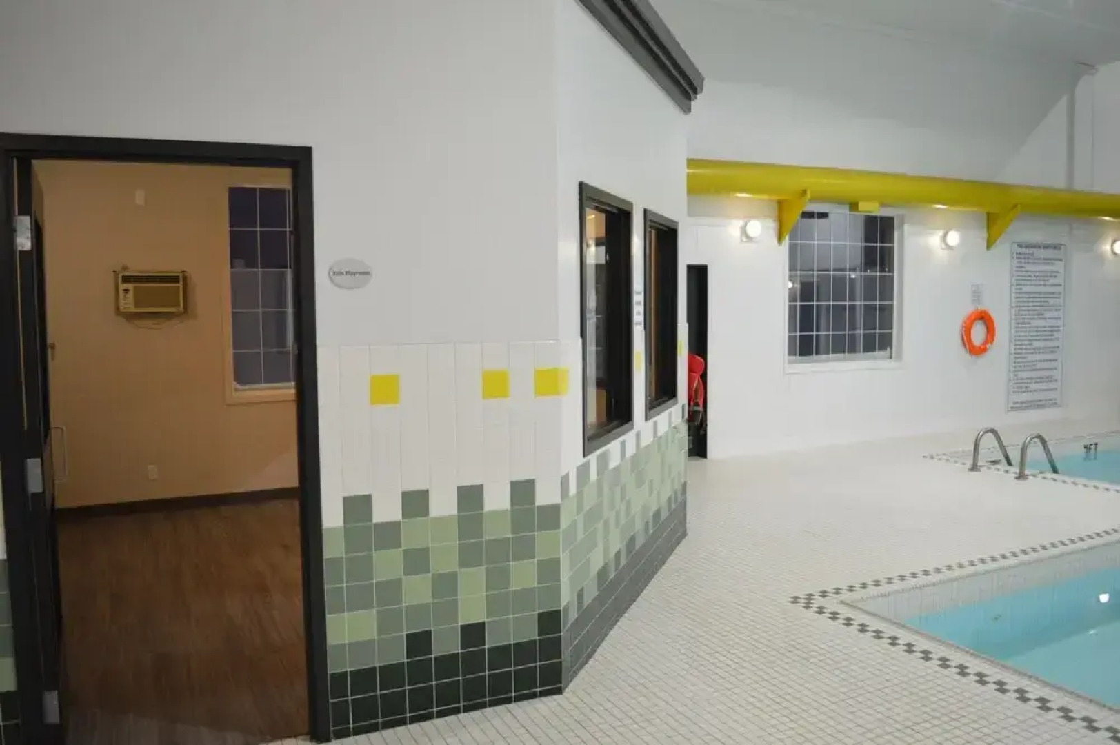 Super 8 Grande Prairie