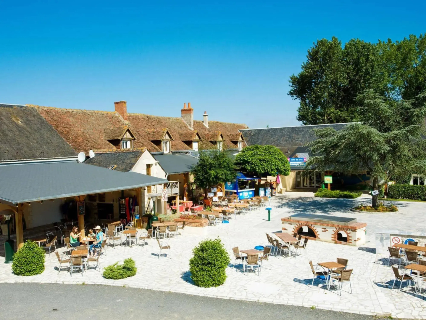 OUILOK – Domaine de Dugny