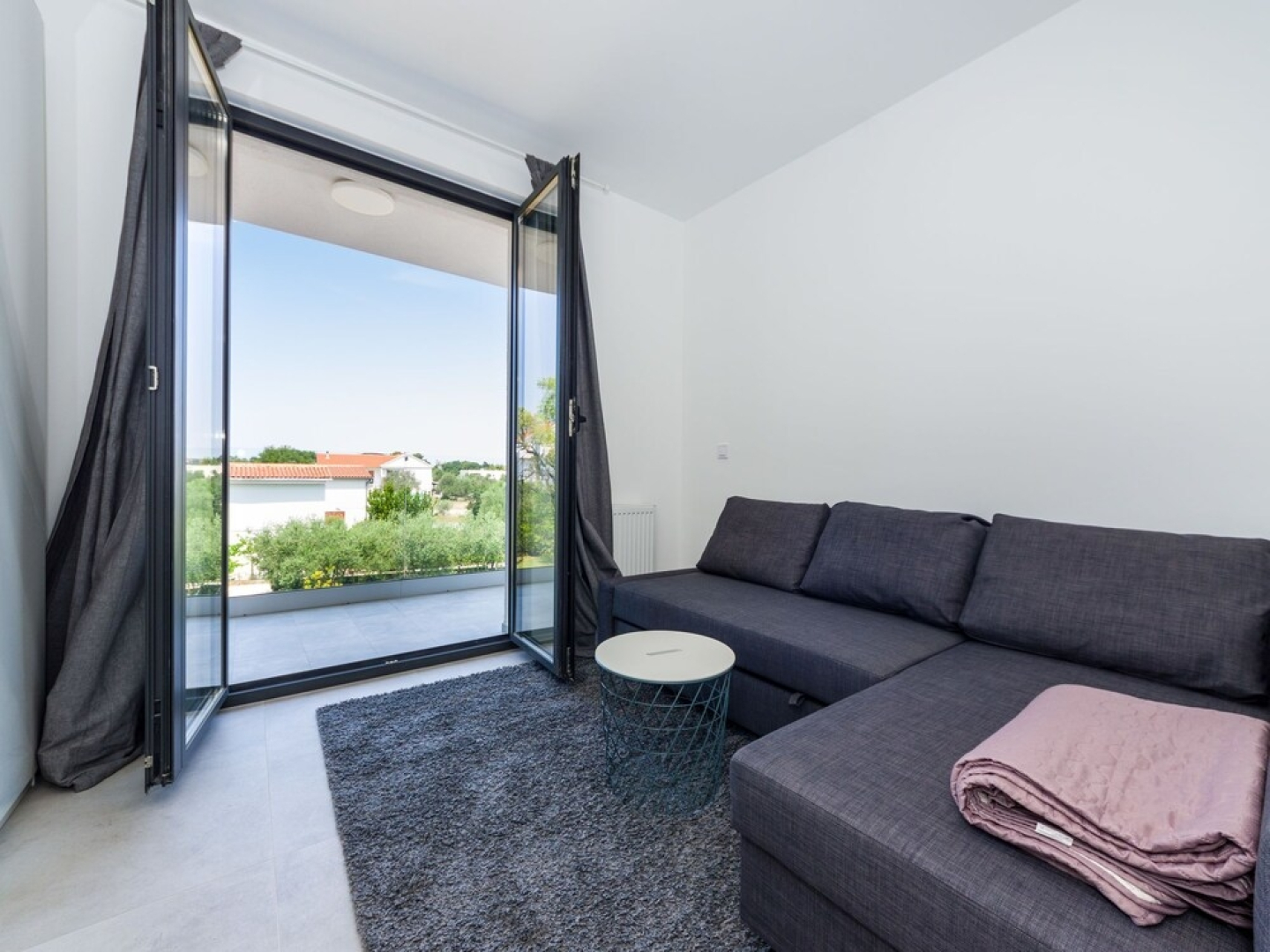 Modern Apartment With Great sea View Balcony, Shared Pool, Outside Kitchen