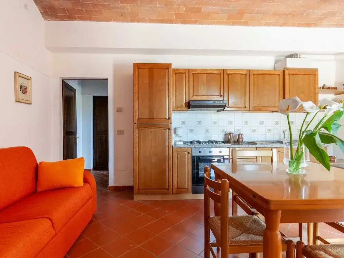 Tuscan Farmhouse in Peccioli with Swimming Pool near Lakes