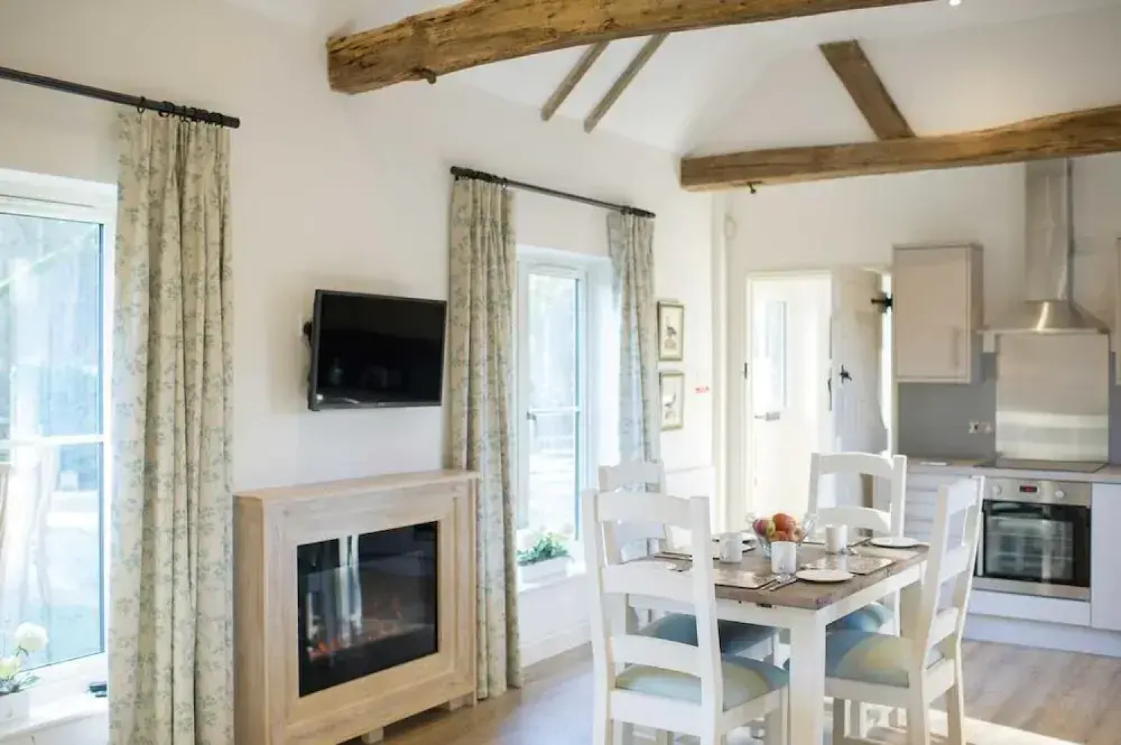 Cowdray Holiday Cottages