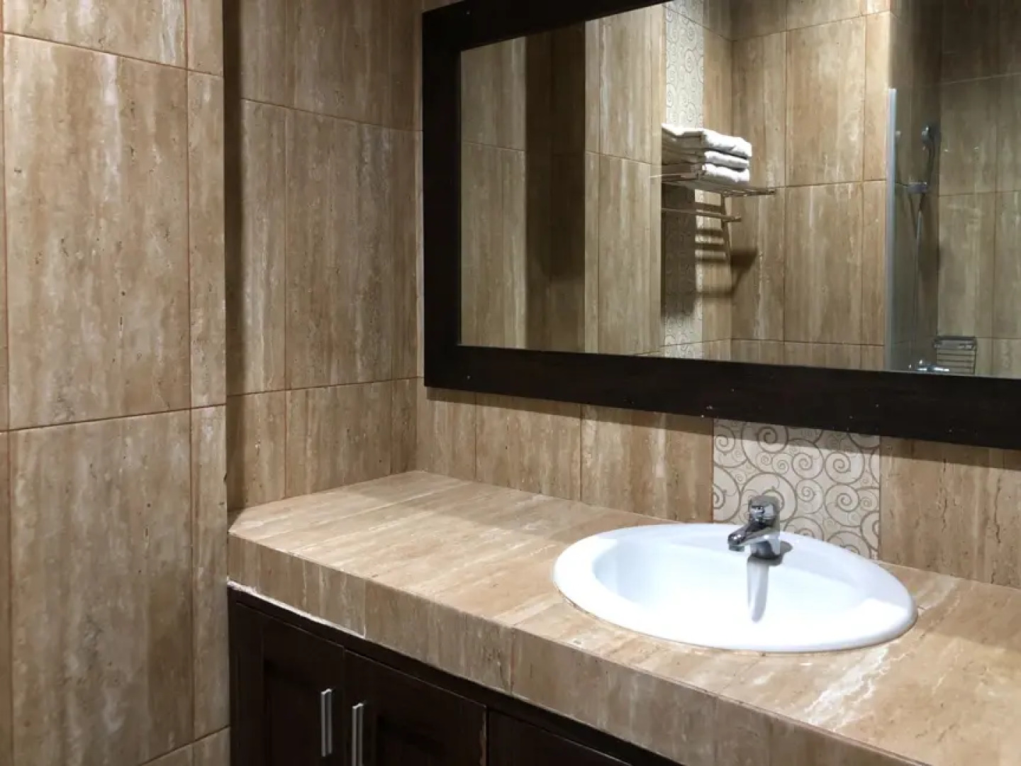 RedDoorz Plus near Dreamland Beach