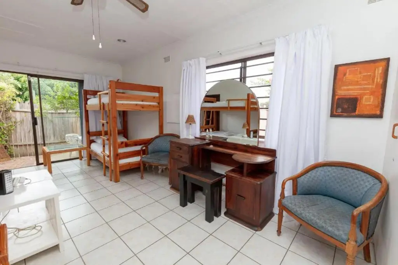 Nothando Backpackers Lodge