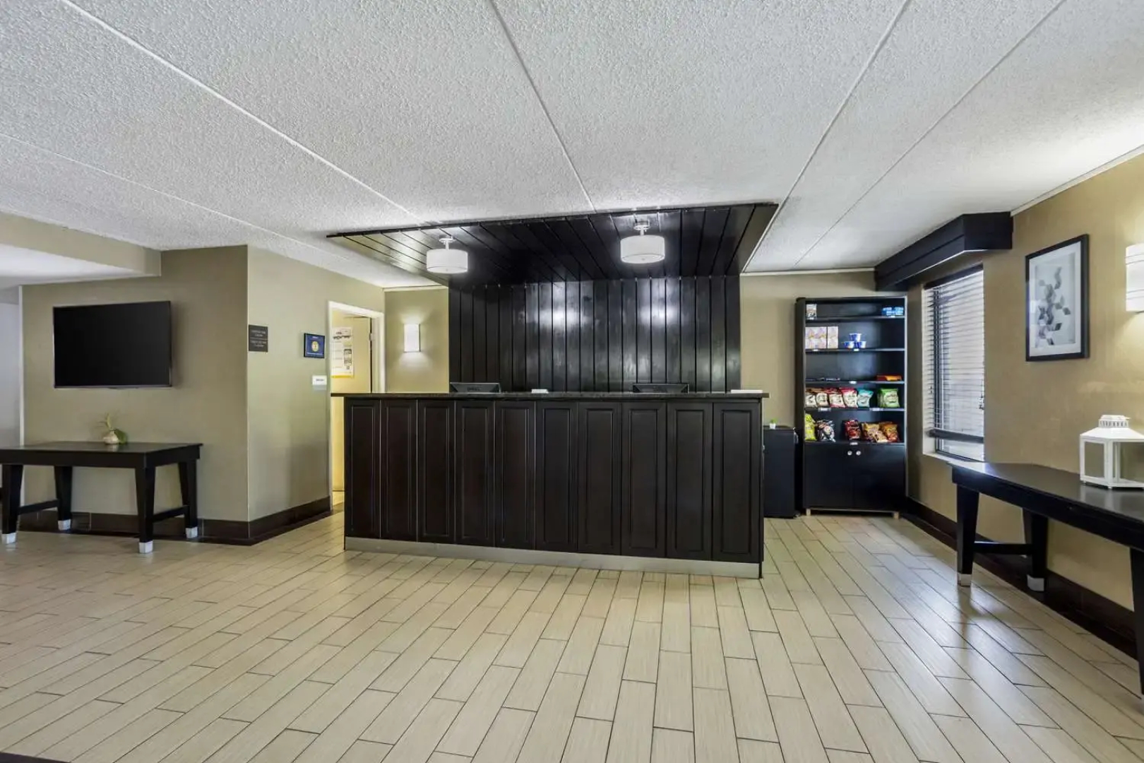 Capital Plaza Inn & Suites Harrisburg