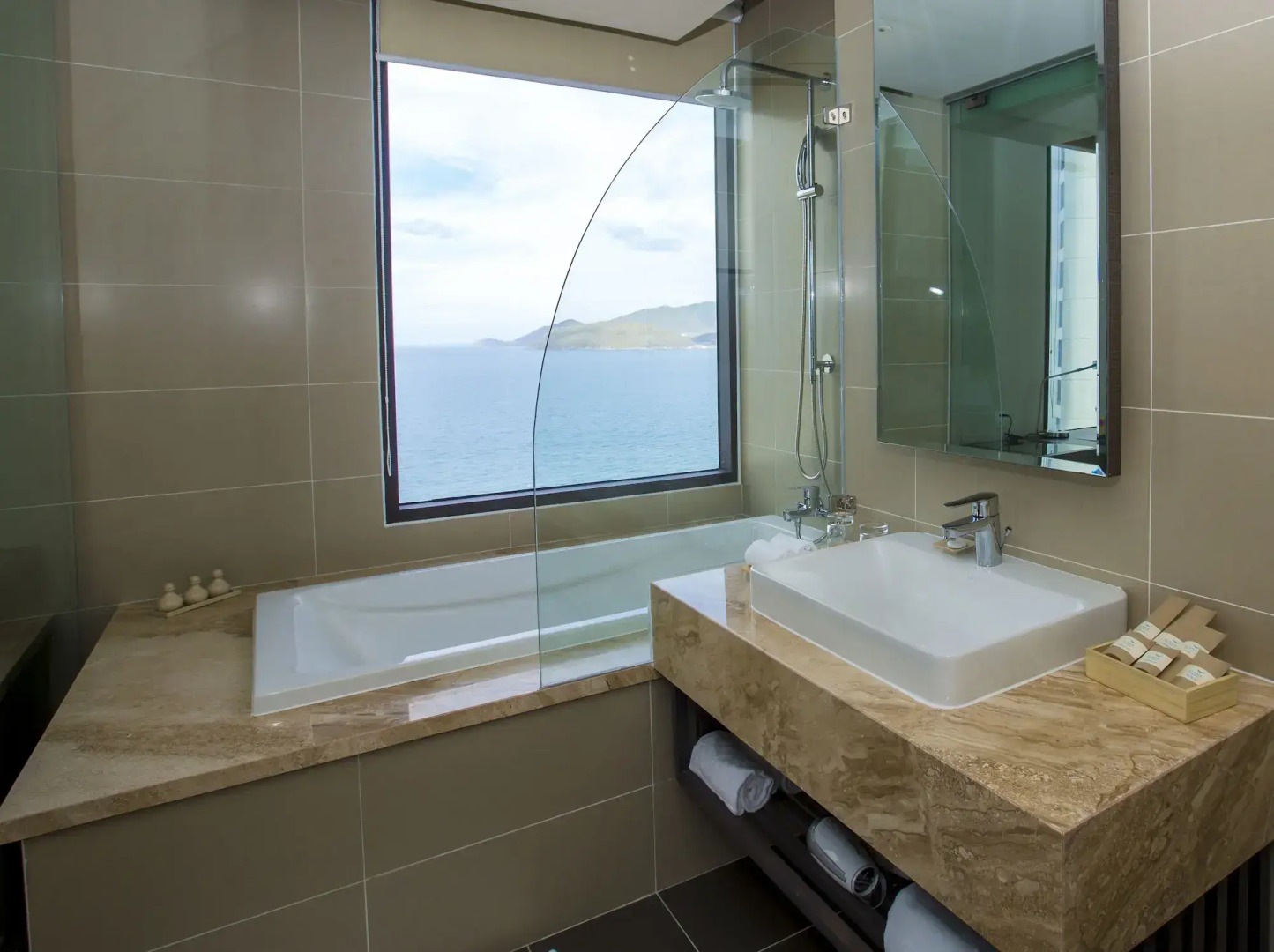 Alana Nha Trang Beach Hotel