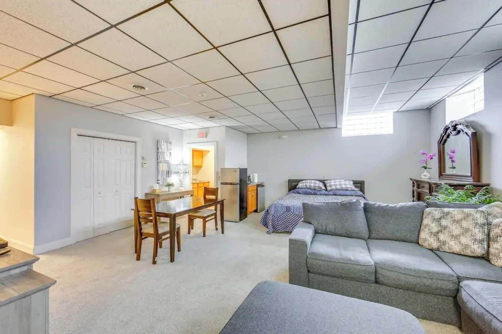 1 Mi to Dtwn: Cozy Retreat in New Kensington!