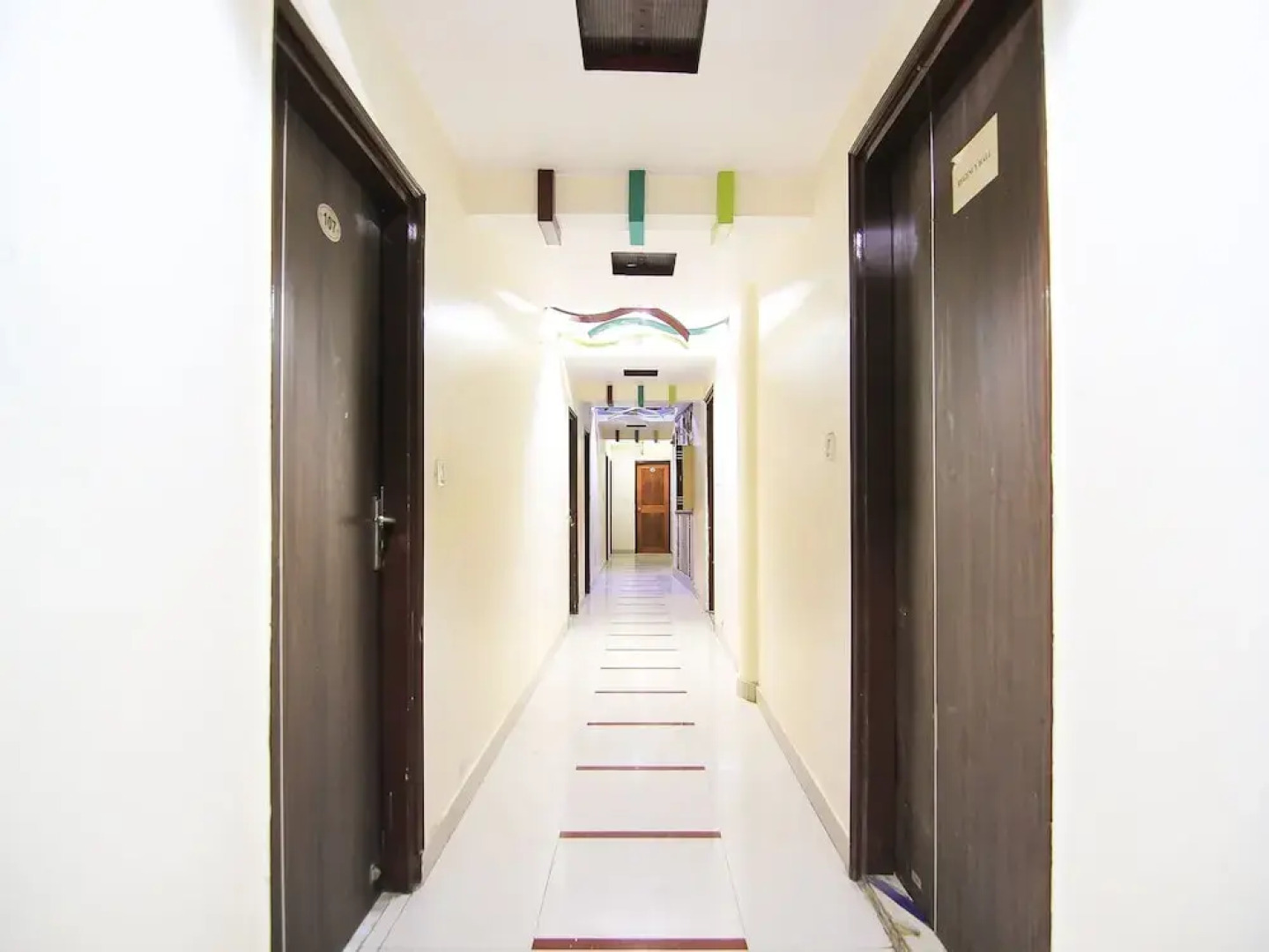 OYO 2569 Hotel Paradise