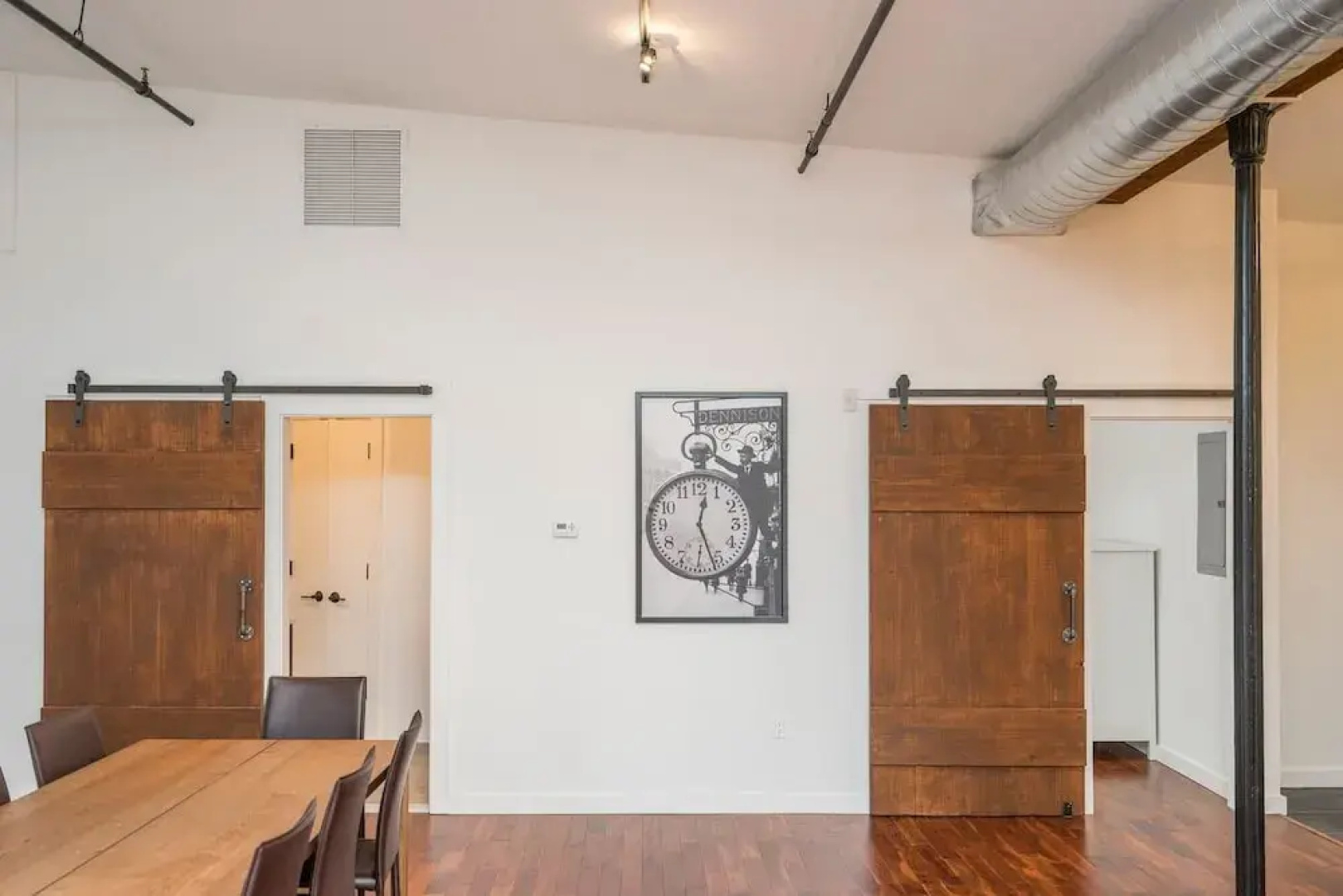 Luxurious Million-dollar Condo w/ Perfect Location