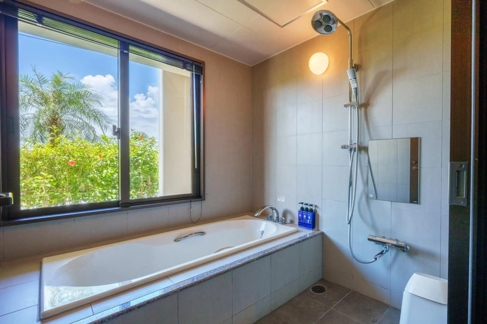 Grandvrio Resort Ishigakijima Oceans Wing Hotel