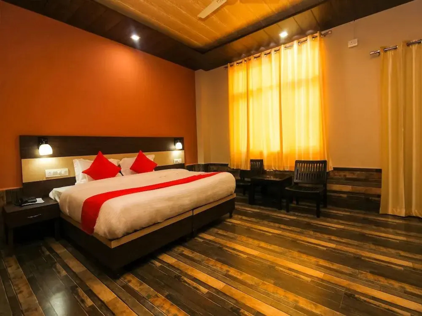 OYO 26672 Funky Town