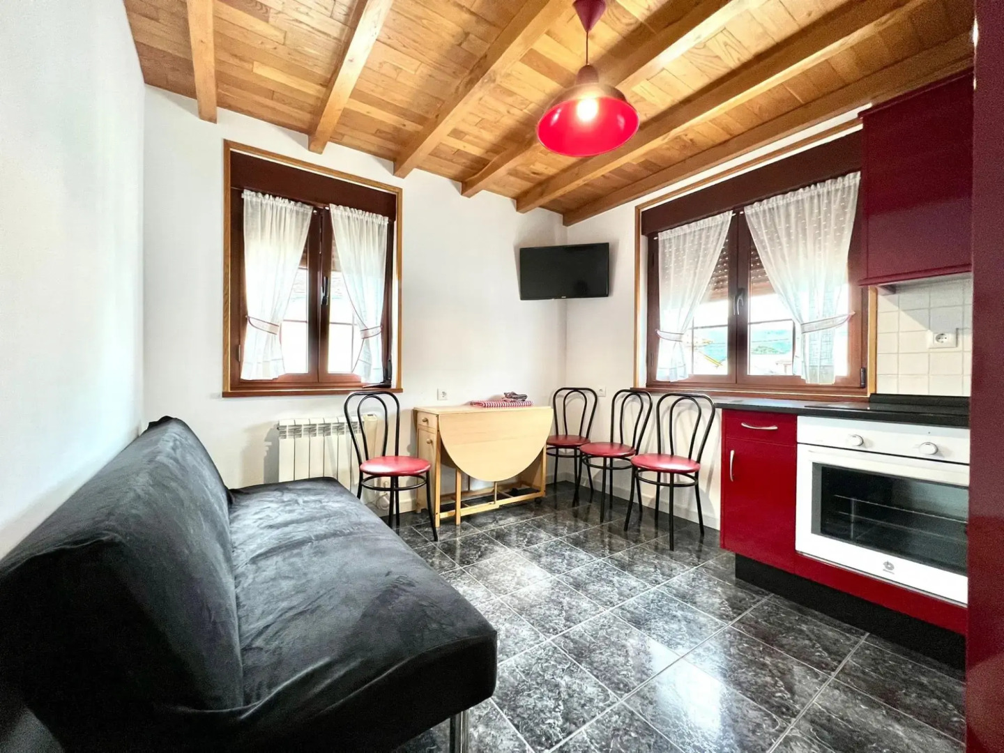 Casa de 3 dormitorios con Wifi en finca compartida