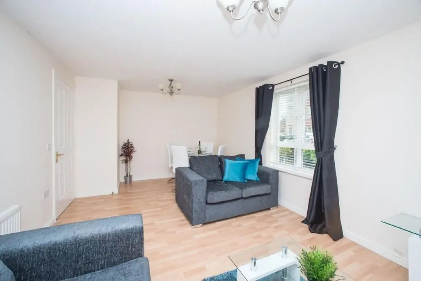 Beautiful Sea Winnings Two-bedroom Apartment