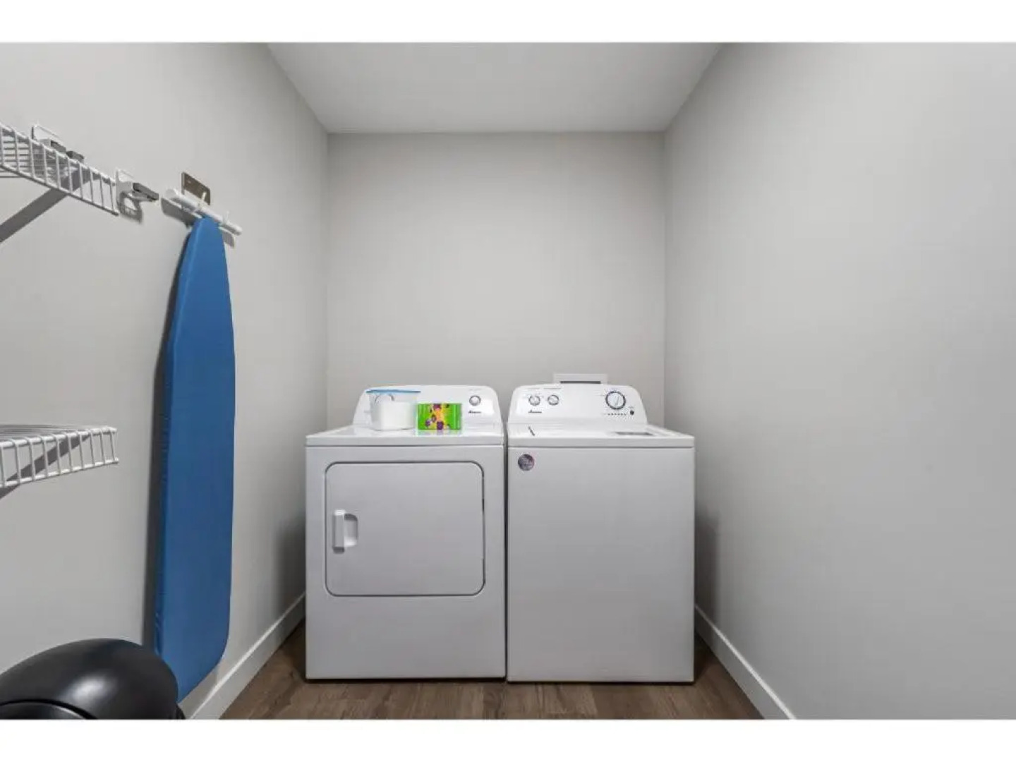 Castle View I Sleeps 15 I Kitchen I Netflix I TV