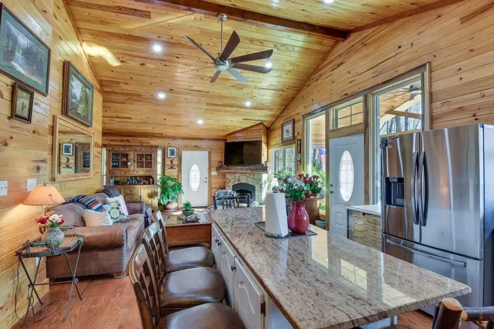 Mountain-view Cabin ~ 2 Mi to Downtown Clayton!