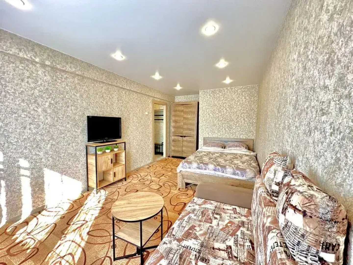 Two Pillows on str. Lenina, bld. 56