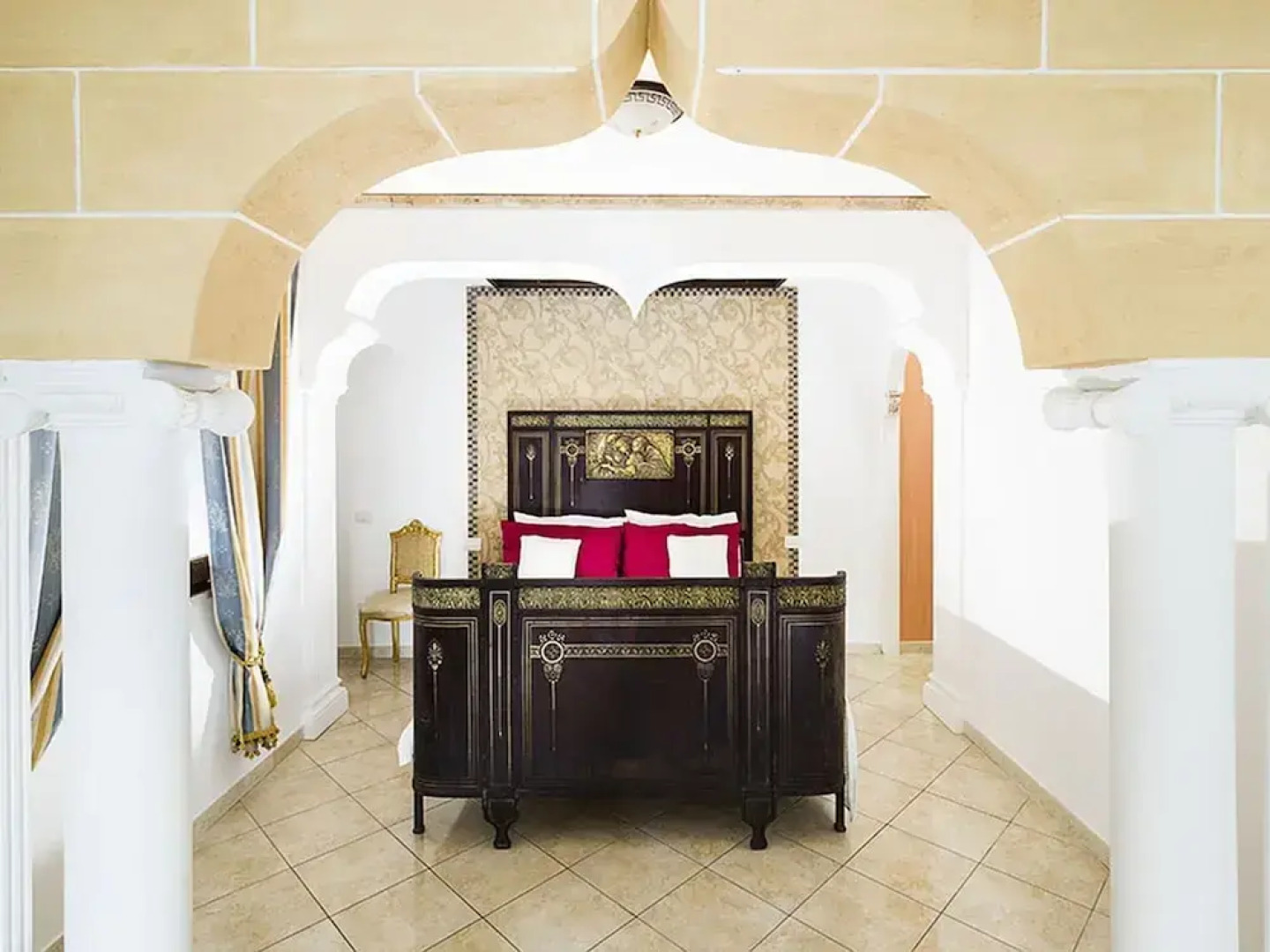 Exclusive Villa With Panoramic Swimming Pool and Hot Tub, Near the Sea