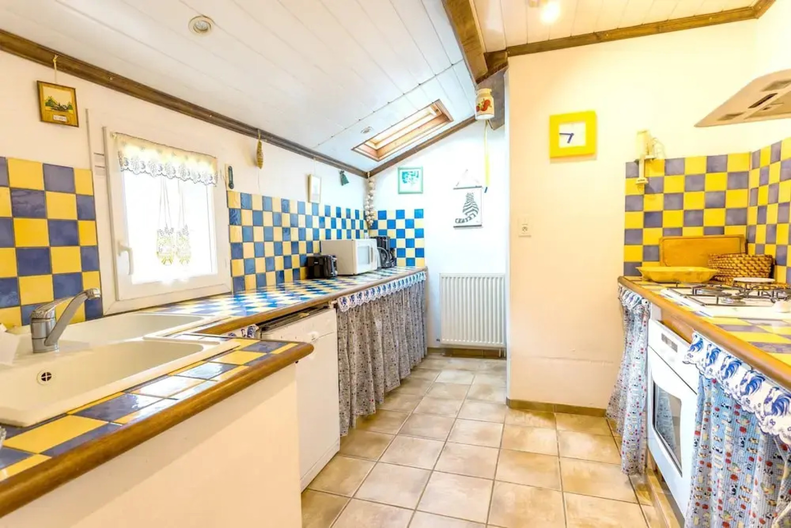 House With 3 Bedrooms in Cabanes, With Enclosed Garden and Wifi