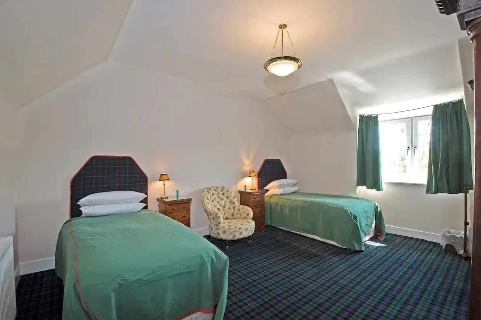 Mill of Dess Lodge & Mill Cottage