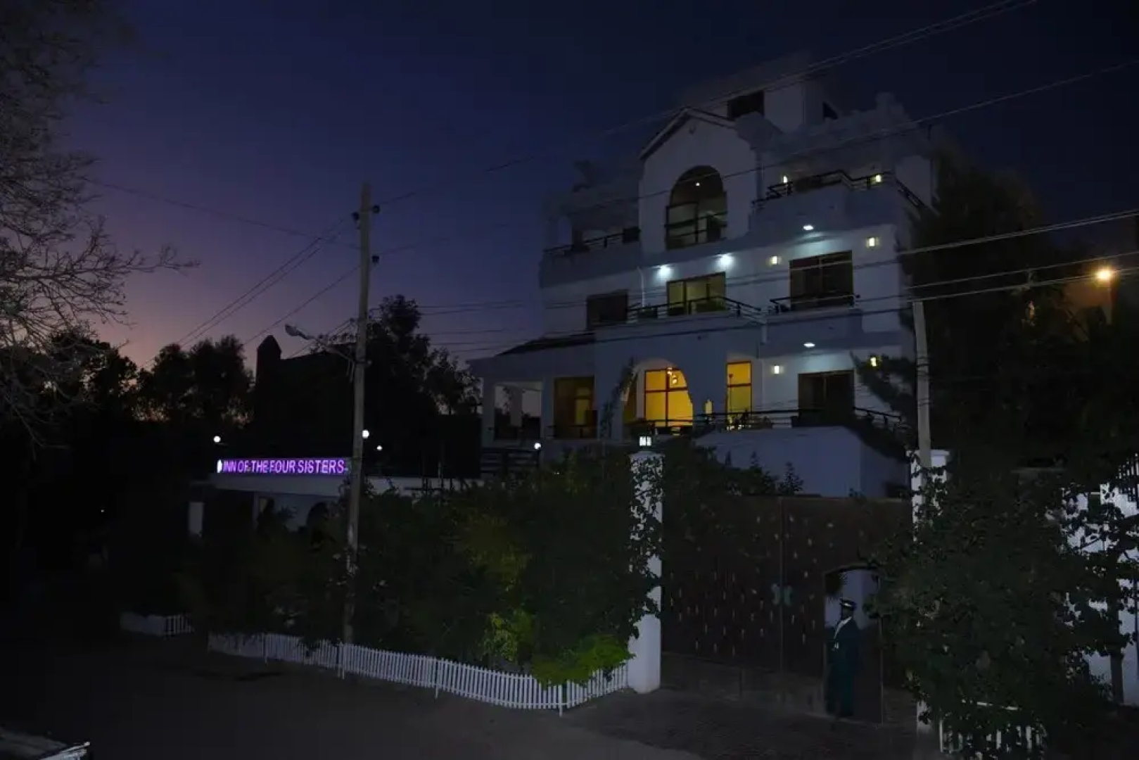 Inn of the Four Sisters