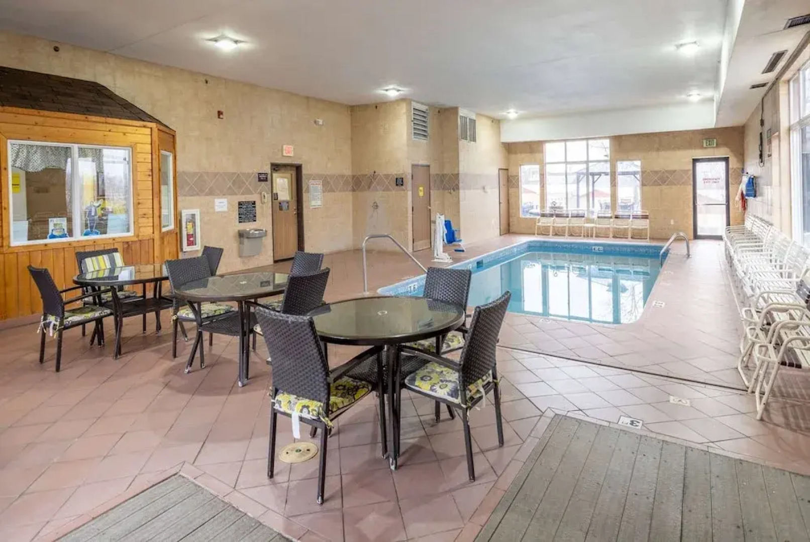 Super 8 Big Rapids MI