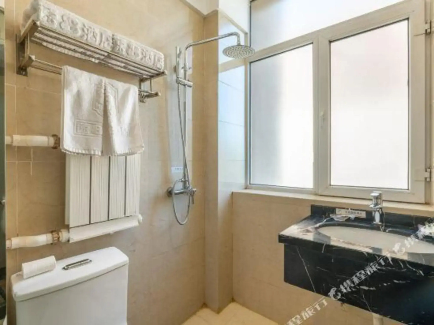 Super 8 Hotel (Chifeng Railway Station Yuanlin Road)