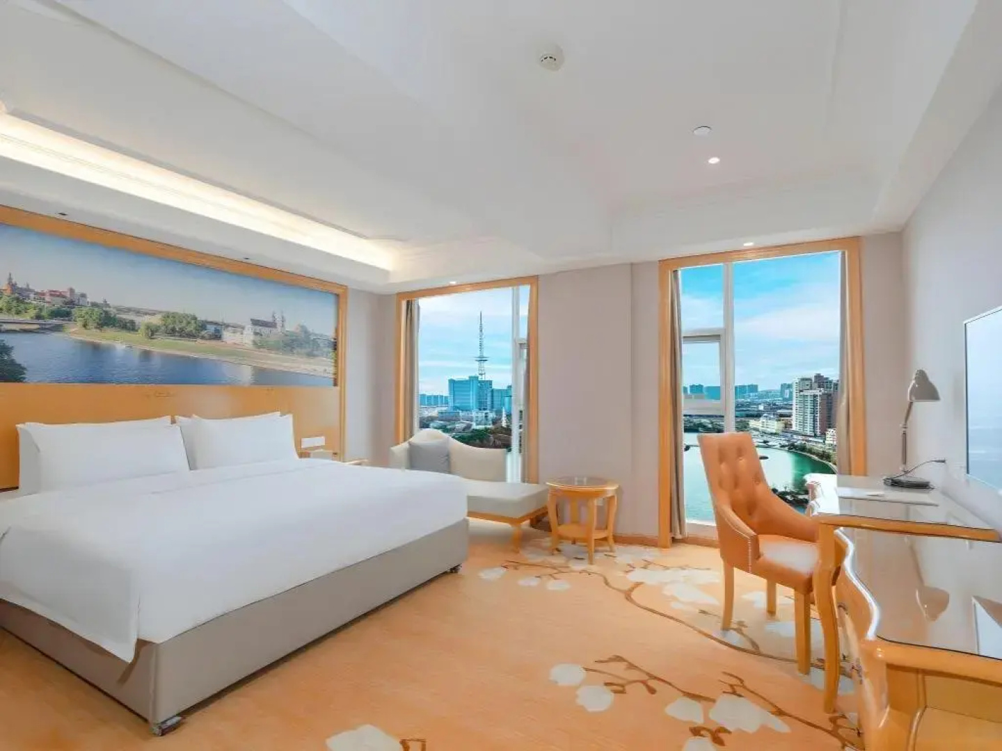 Vienna International Hotel (Tianmen Wanda Plaza Donghu Branch)