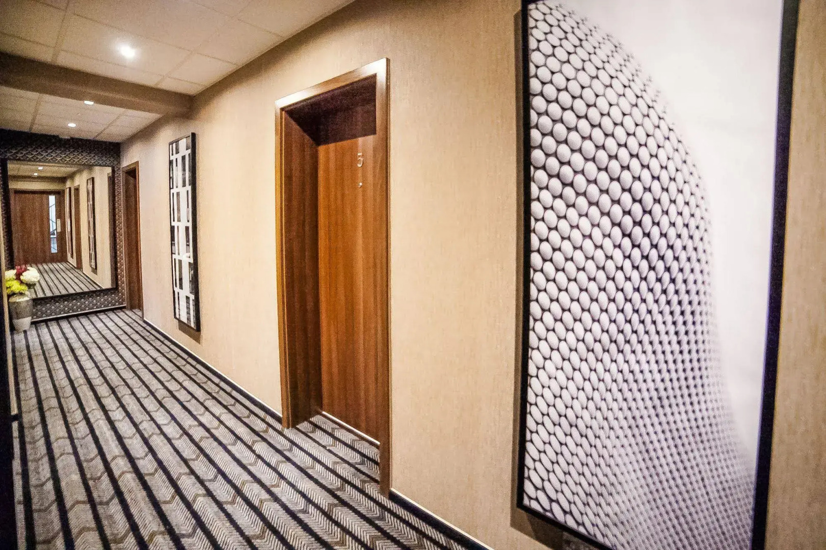 Hampton Suites Serviced Apartments