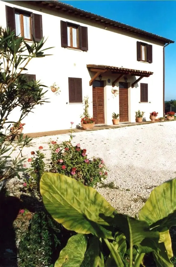 The Sunflower Apartment in a Farmhouse