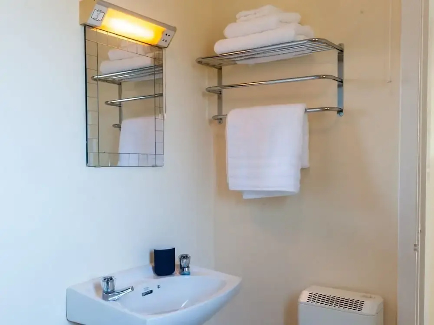 Telford Highland Apartments - Torlundy Farmhouse