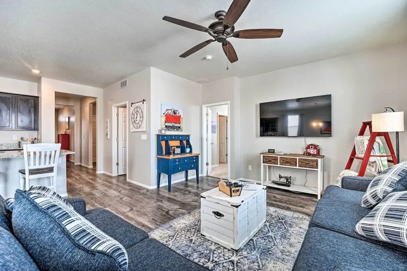 Dreamy Windsor Home With Grill ~ 3 Miles to Lake!