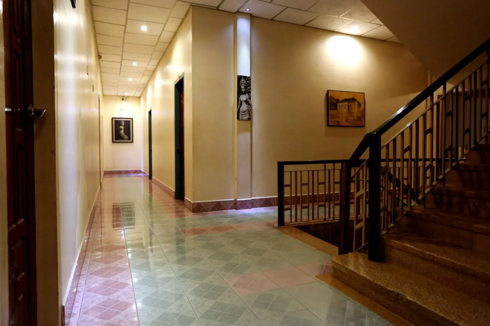 Royal Hotel