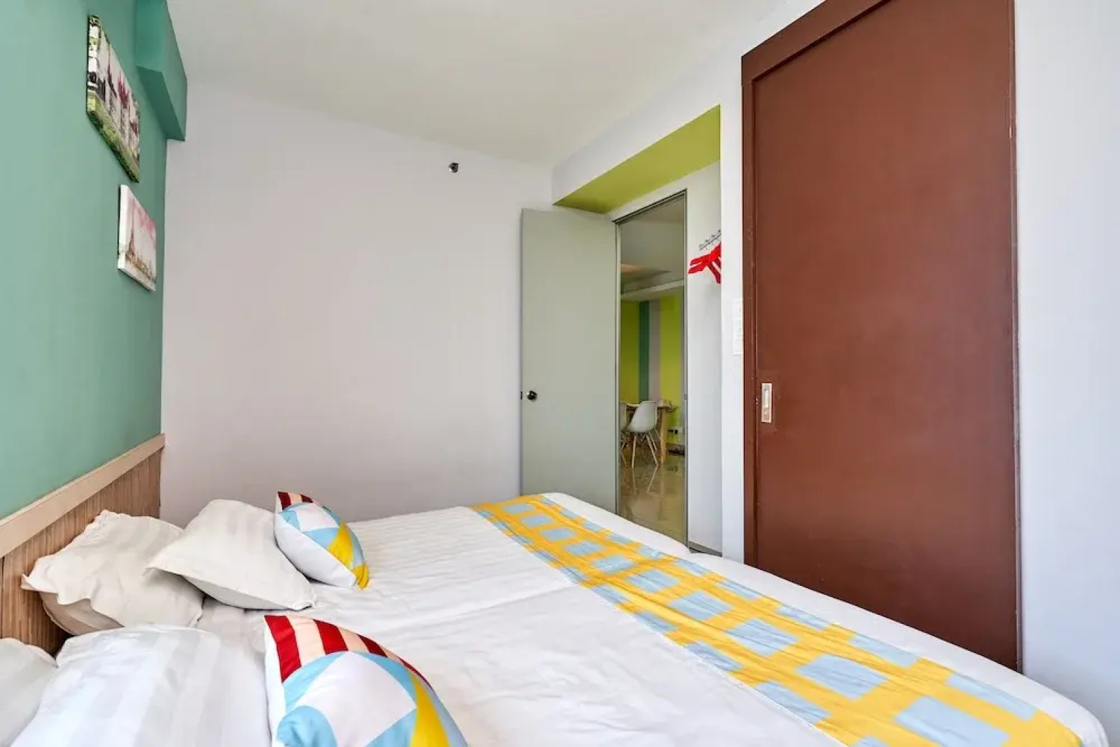 OYO Home 44002 Classic 2br Setia Alam Trefoil.