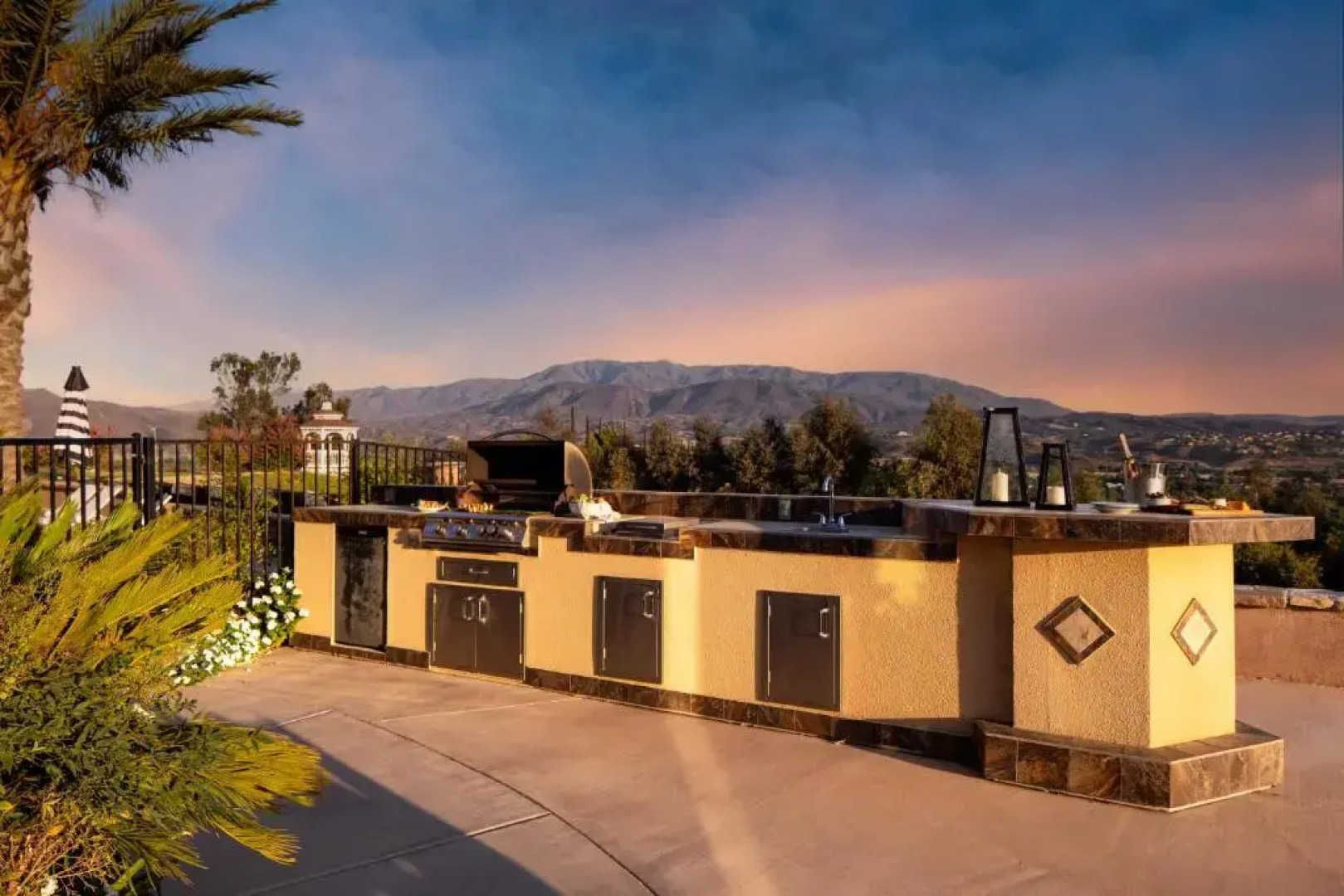 Sangiovese By Avantstay Spectacular Estate w/ Pool, Hot Tub & Putting Green